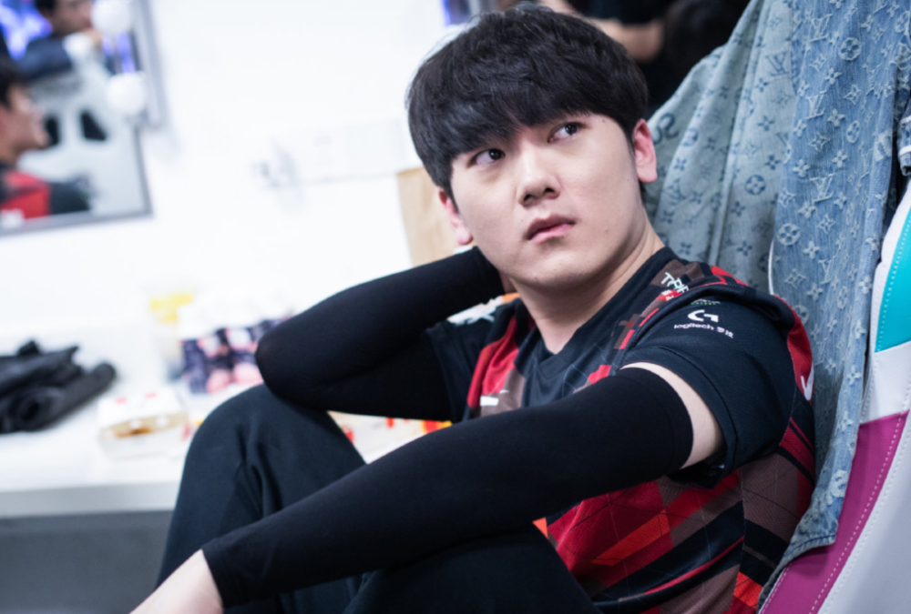 更是整个联 更是整个联